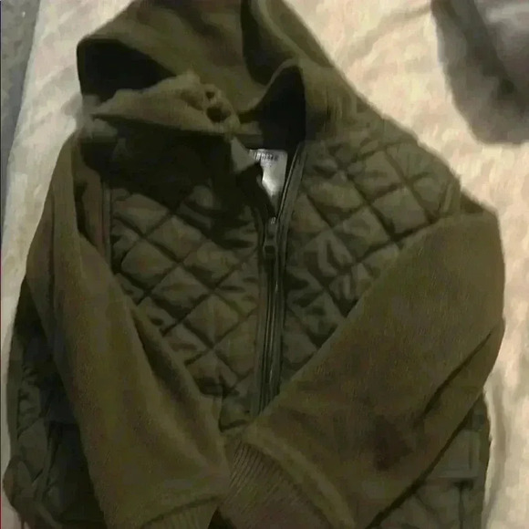 Old Navy Boys Olive Quilted Fleece Bomber Jacket with hood. Size 4T - Picture 1 of 3
